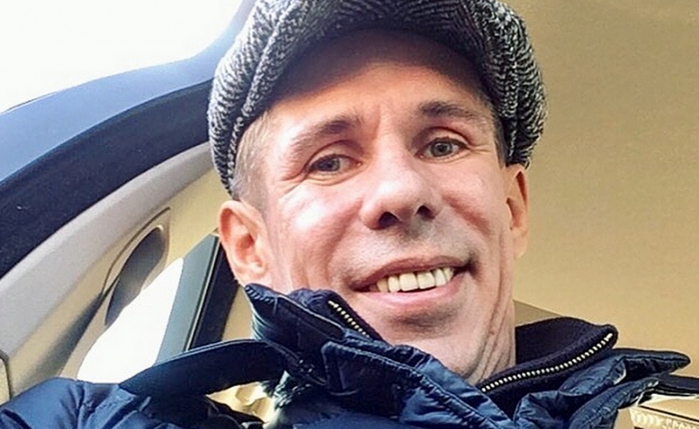 Панин регулярно шокирует публику разнообразными выходками. Число случаев, когда актер оскорблял кого-то вербально, в том числе с использованием ненормативной лексики, точному подсчету не поддается. 
Также Панин знаменит пьяными дебошами, прогулками и фото в голом виде, откровенными признаниями в бисексуальности.