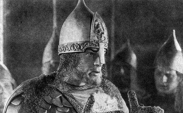 Черкасов в роли Святого князя, фото из открытых источников