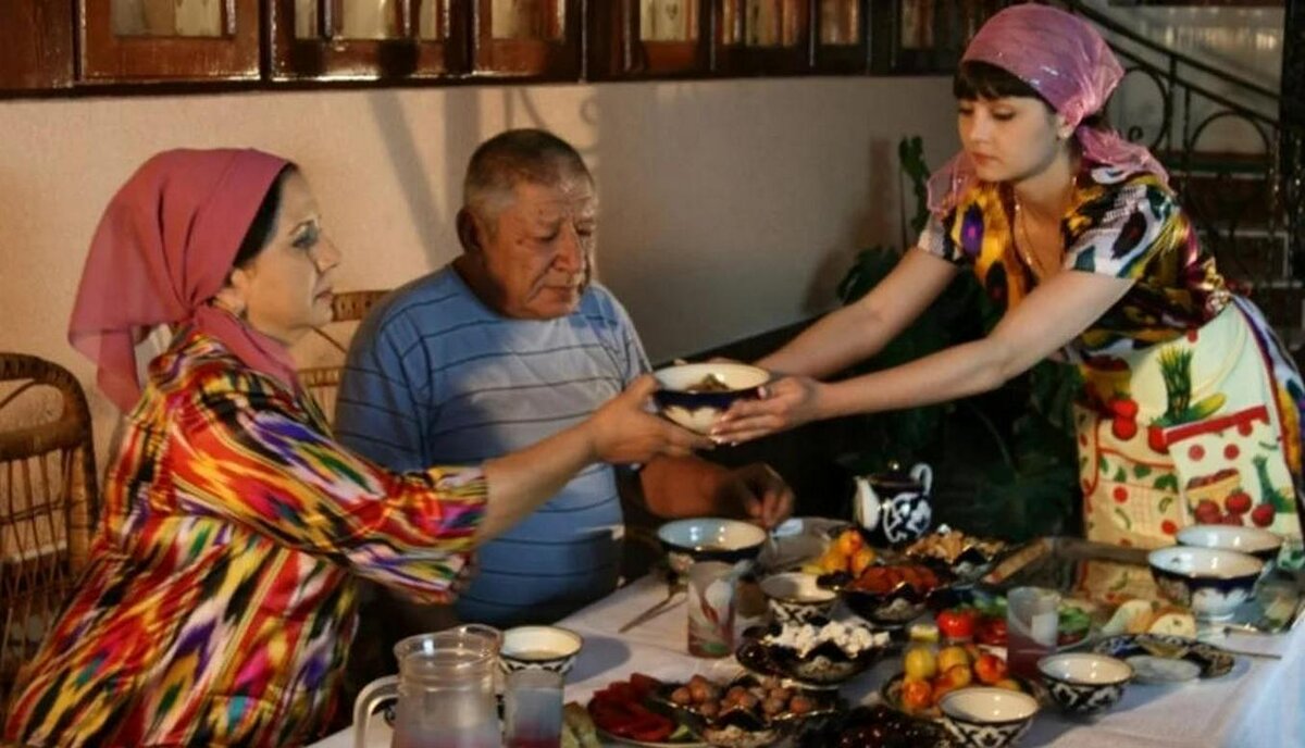 КАДР ИЗ ФИЛЬМА "СУПЕРНЕВЕСТКА", 2008 ГОД.