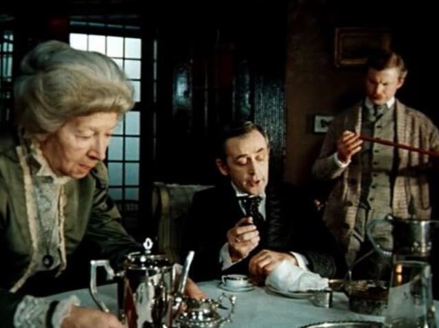 Поймите, пожалуйста, что "Ватсоны и Холмсы на дороге не валяются". 