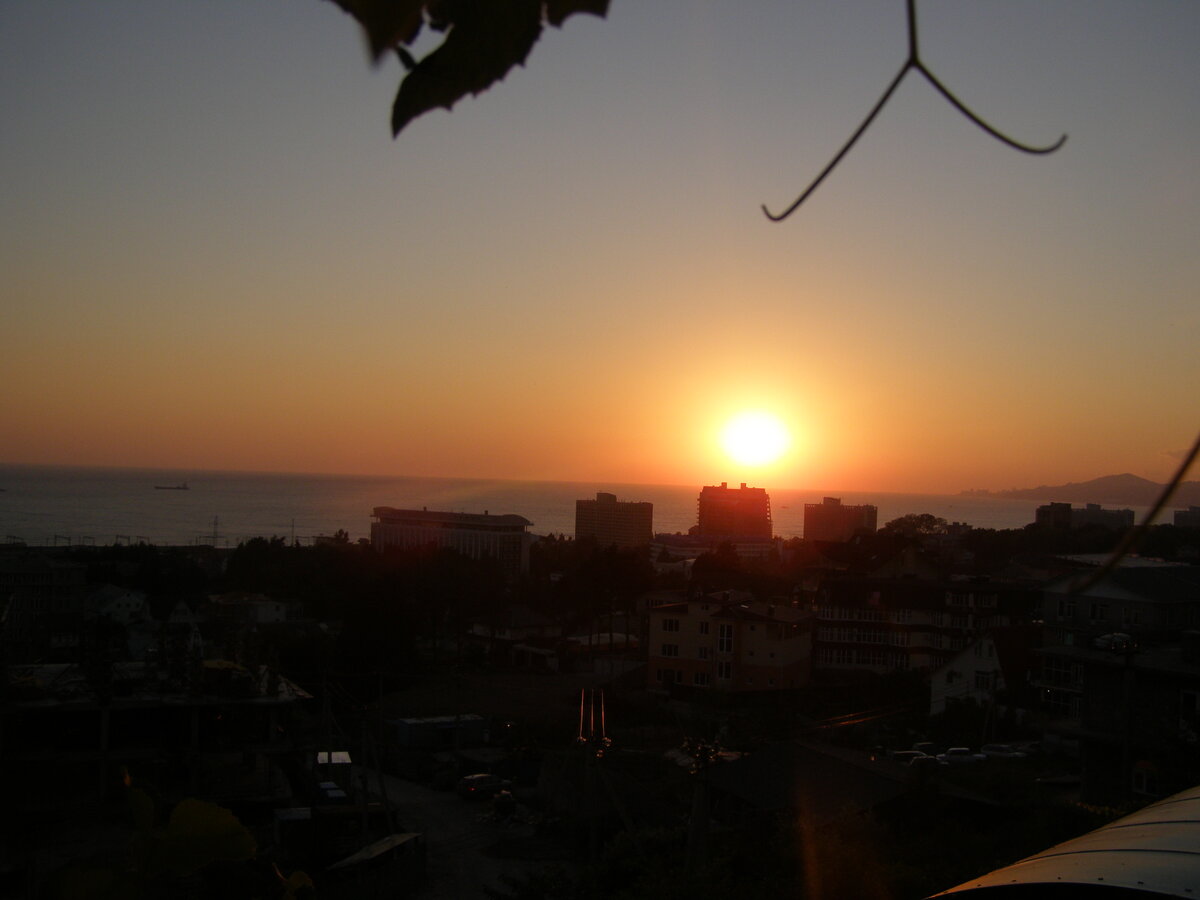 Вид с балкона на море