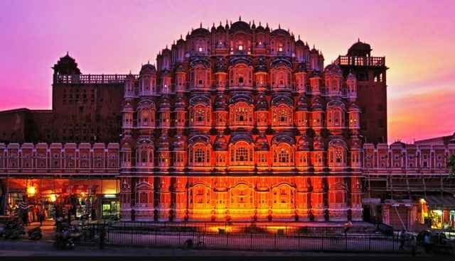 Хава Махал - дворец Бриза в Джайпуре, Индия.  Фото: www.mycityindia.co.in