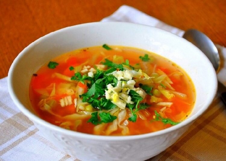 Борщ, приготовленный из овощей с грядки - объедение.