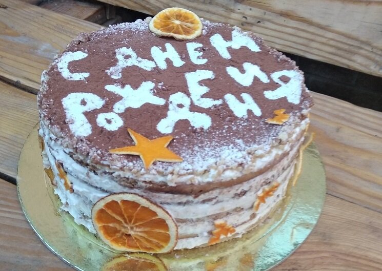 Классический медовик в стиле минимализм