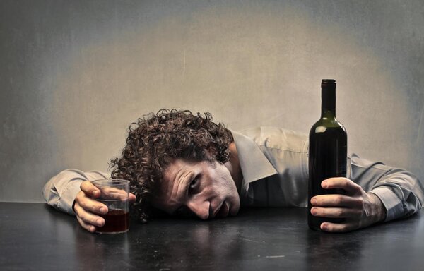 Сколько нужно выпить, чтобы стать алкоголиком?