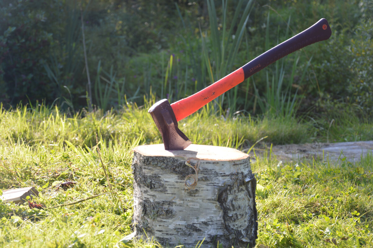 Поколол дрова для бани