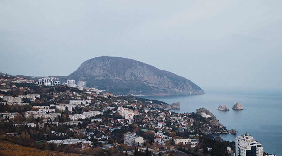 Вид на Гурзуф / Фото: блогеры Лаптева, Жирова 