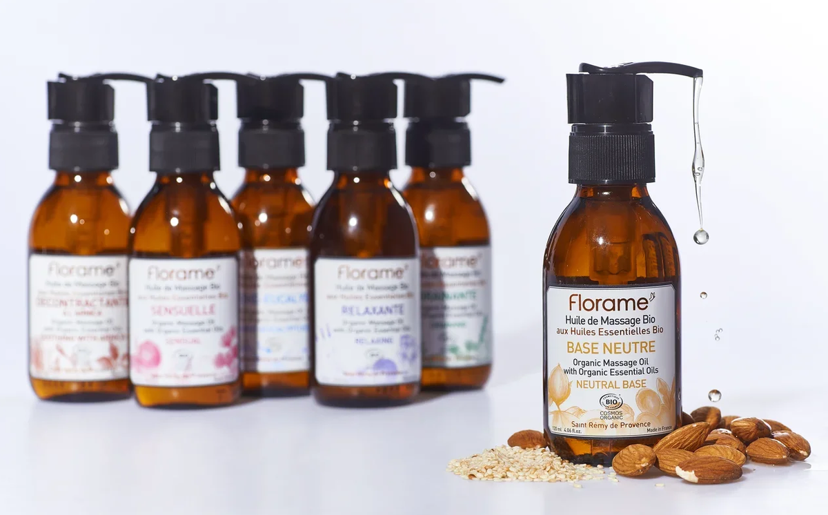 Массажное масло для лица. Масло для массажа тела. Масло антицеллюлитное массажное улыбка радуги. Ароматный масло для массажа тела. Масло для массажа тела.