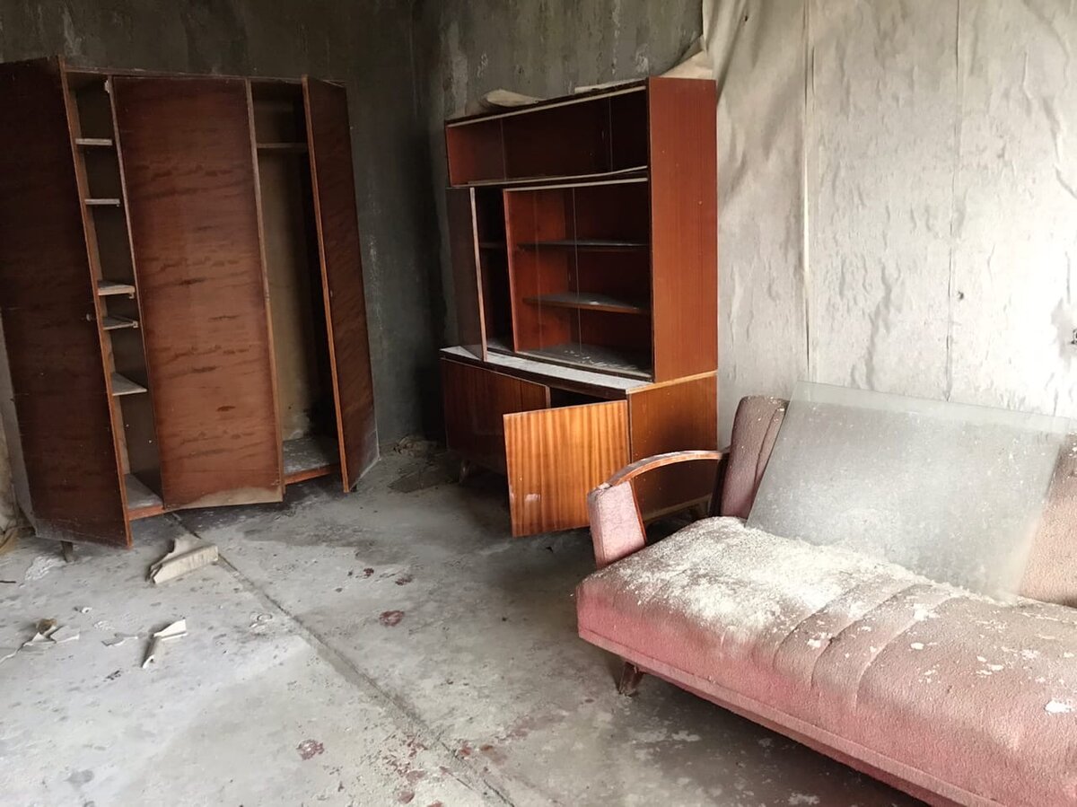 Квартиры в Припяти 2020: куда пропали вещи. Странные метки на дверях