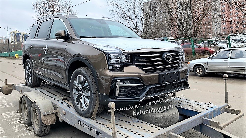 Топовую версию GAC GS8 только что доставили к дилерскому центру "Автолайт" в Москве. Фото автора