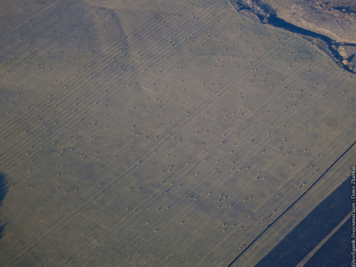 Полет над улицей народной волгоградская область. Нло фото. Ту 160 катастрофа в саратовской области. Авиаполк энгельс. Ночь над саратовым.