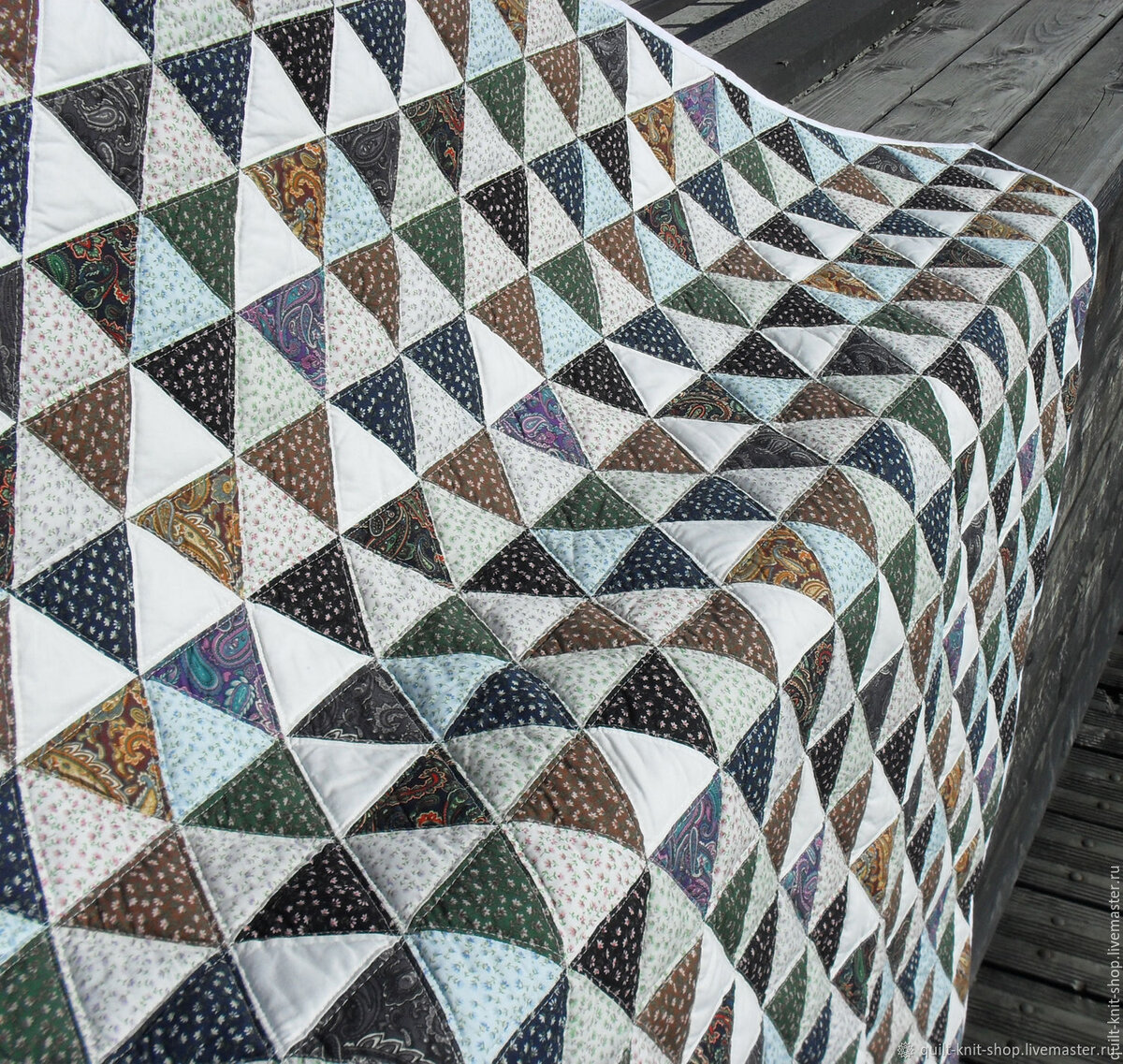 Одеяло из магазина Quilting and knitting (Мария, Красноярск). Фото взято в открытых источниках для иллюстрации принципа сборки. 