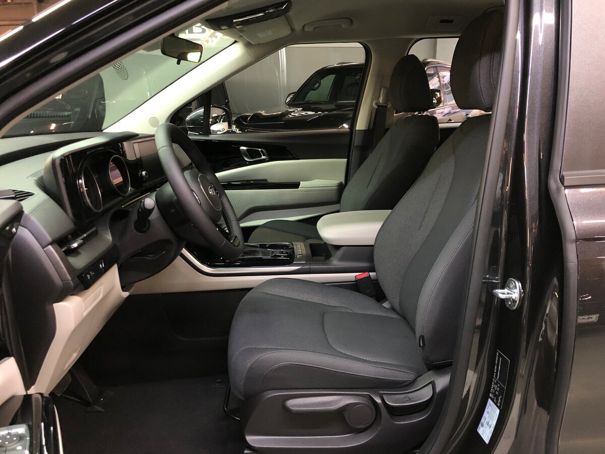 Kia Carnival. Источник иллюстрации - auto.ru