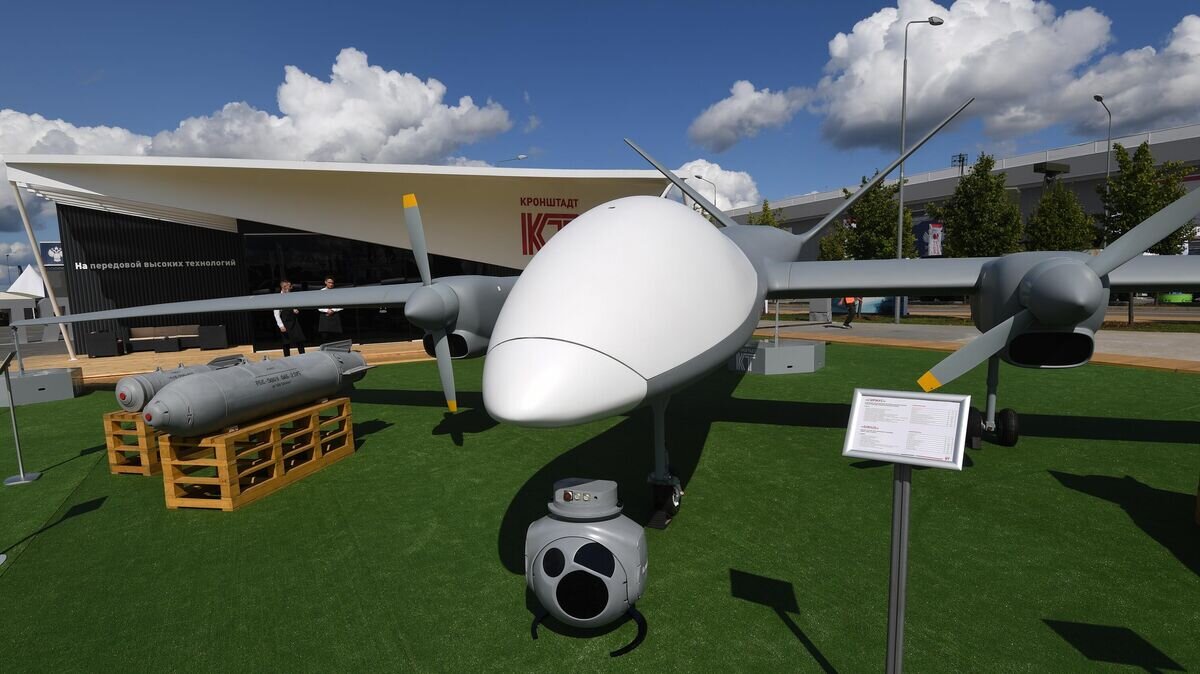    Тяжелый беспилотный летательный аппарат с большой продолжительностью полета "Сириус"© РИА Новости / Кирилл Каллиников