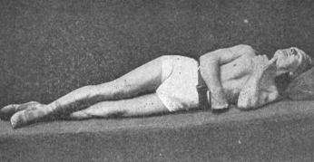 Несколько дней назад я опубликовала первую статью о Сэнфорде Беннете - человеке, который в 50 лет стал делать собственный комплекс упражнений для лица и тела в кровати, а к 72 годам по всем...-15