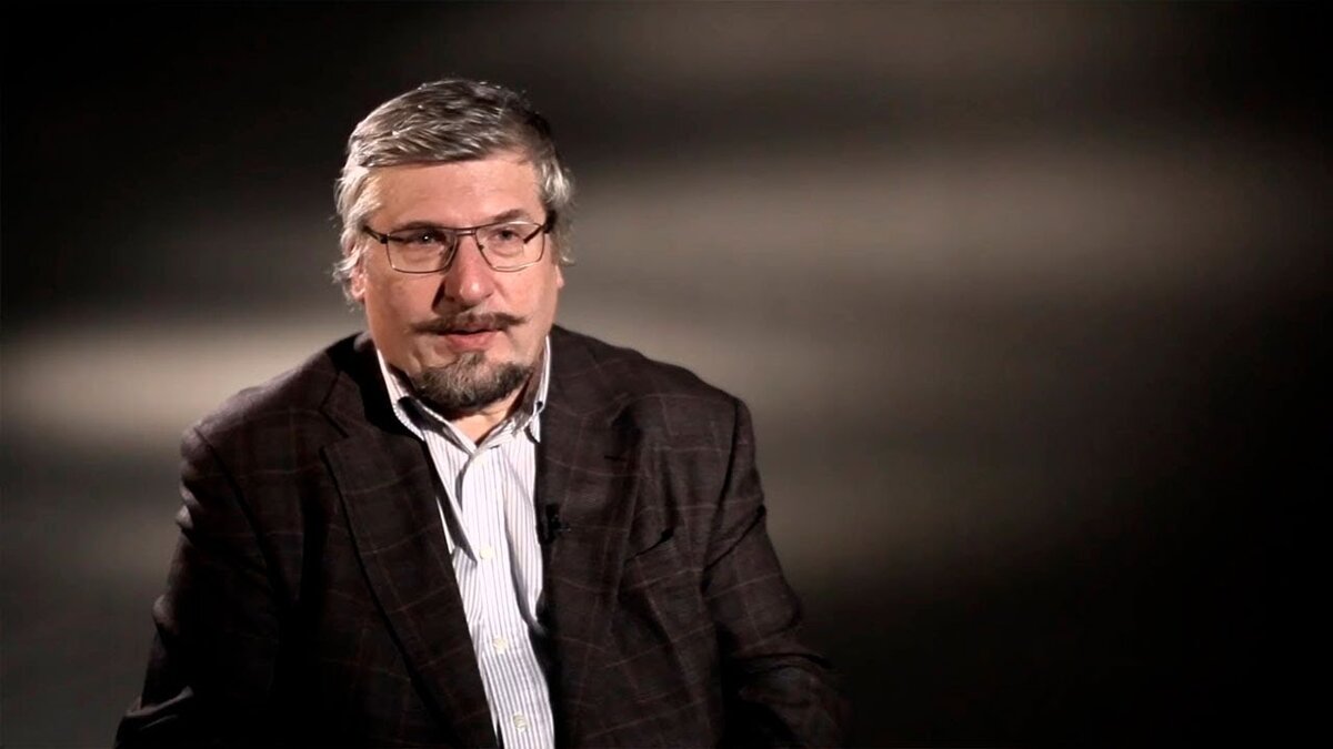 Эволюционист, палеоневролог, доктор биологических наук, заведующий лабораторией развития нервной системы Института морфологии человека Сергей Савельев. 