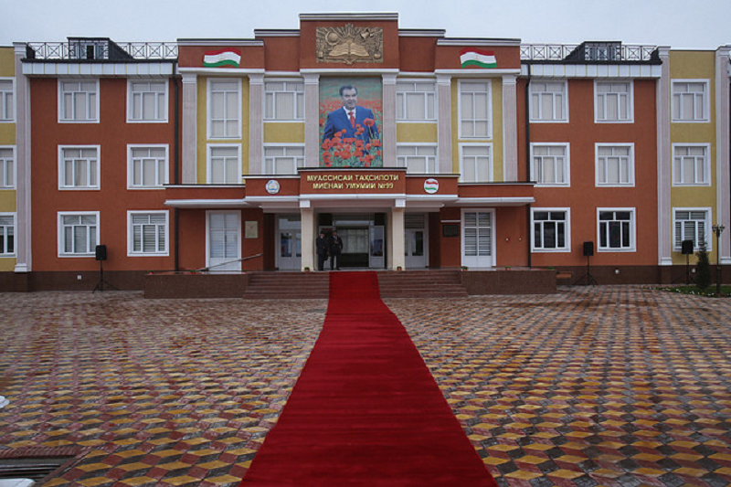 © akipress.org