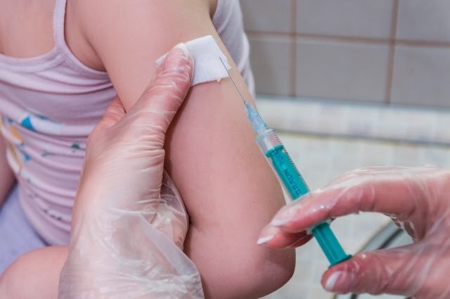Каждую вакцину разрабатывают не менее 10–15 лет и проверяют на безопасность 