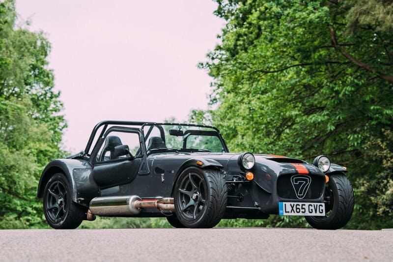 Caterham. Cамый легкий автомобиль в мире.