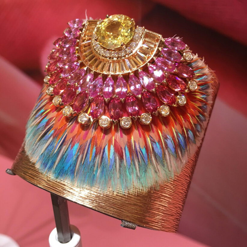 http://www.thejewelleryeditor.com/media/images_thumbnails/filer_public_thumbnails/filer_public/85/ef/85ef62a8-e67a-41d2-b329-6636be8c6167/jessica-chastain-in-piaget-earrings-golden-globes-2019.jpg__1536x0_q75_crop-scale_subsampling-2_upscale-false.jpghttp://www.thejewelleryeditor.com/media/images_thumbnails/filer_public_thumbnails/filer_public/6c/72/6c72f81e-eb86-4ceb-9015-f8f994529e4f/piaget_sunny_side_of_life_feather_cuff.jpg__1536x0_q75_crop-scale_subsampling-2_upscale-false.jpg