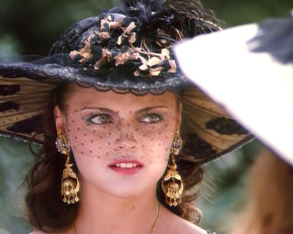 Пирет Мянгел сыграла роль Акатавы. Шевельков опасался, что она когда-нибудь и вправду зарежет его.