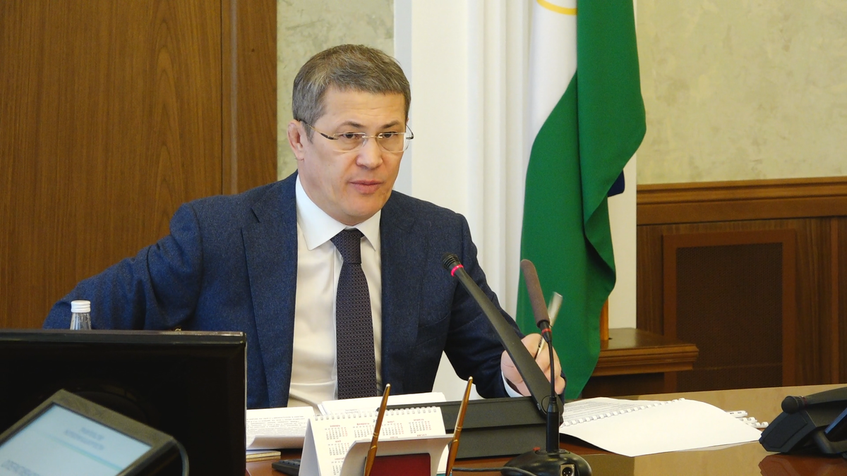 Радий Хабиров подписал распоряжение о кадровых изменениях, об этом сообщает пресс-служба главы республики. Начальником управления по вопросам государственной службы и кадровой политике назначен Хайдар Валеев. Ранее он занимал должность председателя Центральной избирательной комиссии Башкирии.