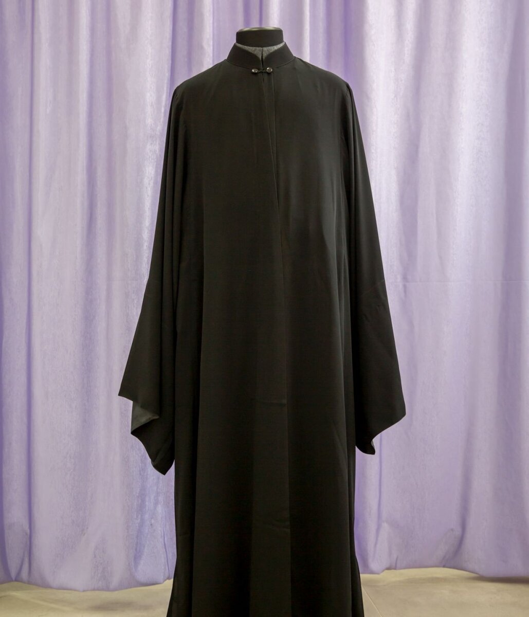 Ответы taimyr-expo.ru: Носят ли священники под рясой штаны?