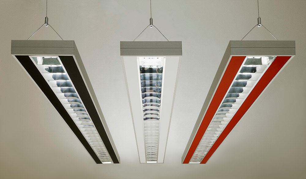    Подвесные торгово-офисные светодиодные светильники В нашем каталоге вы можете выбрать различные модели торгово-офисных подвесных светильников для реализации проектов освещения любой сложности, будь