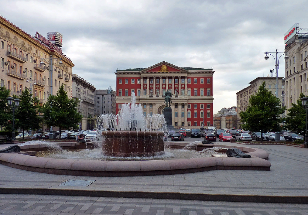 Тверская площадь в москве фото