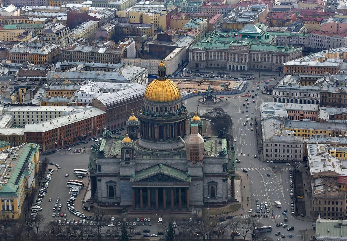 Высота исаакиевского собора. Исаакиевский собор в Санкт-Петербурге с птичьего полета. Исаакиевский собор с птичьего полета. Исаакиевский собор в Санкт-Петербурге высота. Питер собор Исаакиевский вид сверху.