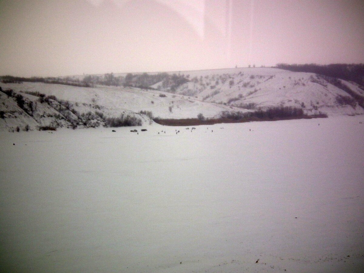 Рыбаки на донском льду.