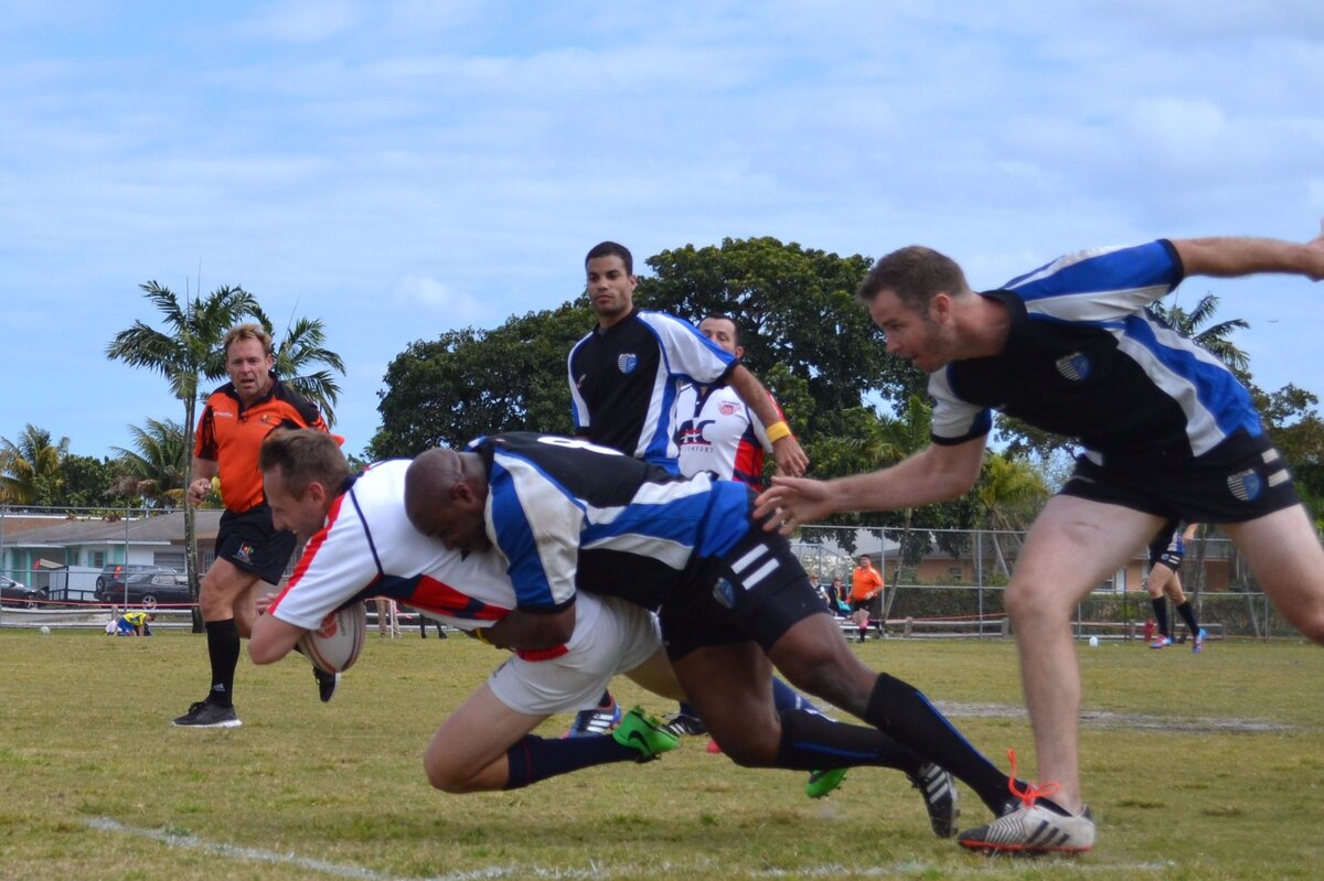 Man playing Rugby