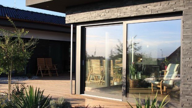 Тёплое сдвижное панорамное остекление. Подробнее на битанго.рф