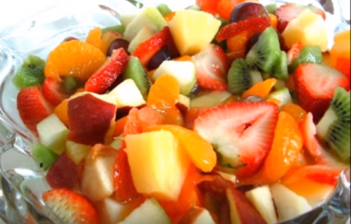 Очень вкусный и питательный салат.