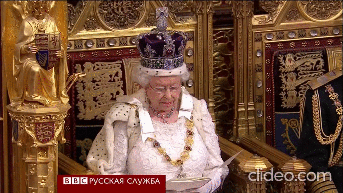 Гарри совсем не бережет бабулю( // видео из открытых источников