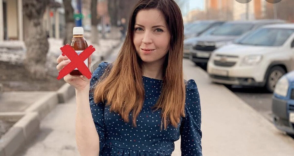 блоггер фотосток. блоггер женщина. камера для блоггера. селфи людей. даня милохин 2021.