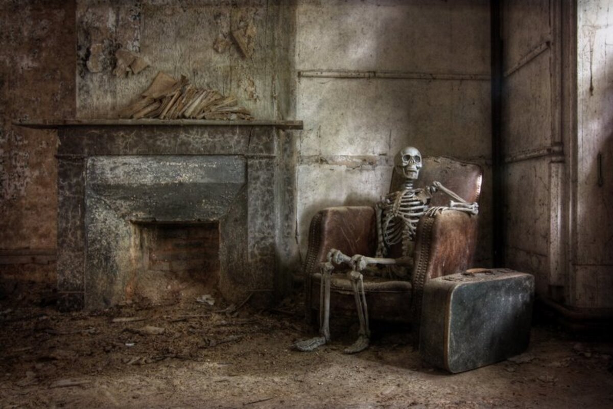 Пустое кресло