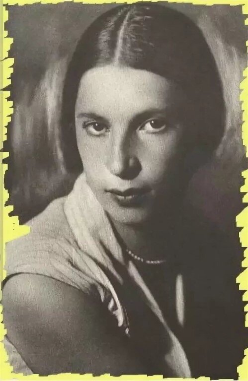 В юности Агния похотела быть похожей на Ахматову (Фото: biografii.net)