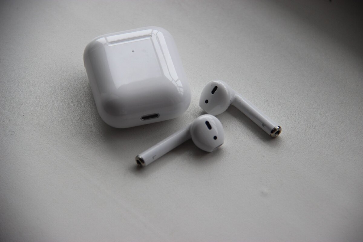 Сенсорные наушники airpods. Apple AIRPODS 2 Premium. AIRPODS 2 Premium. Air 2 Premium наушник. AIRPODS 2 копия.