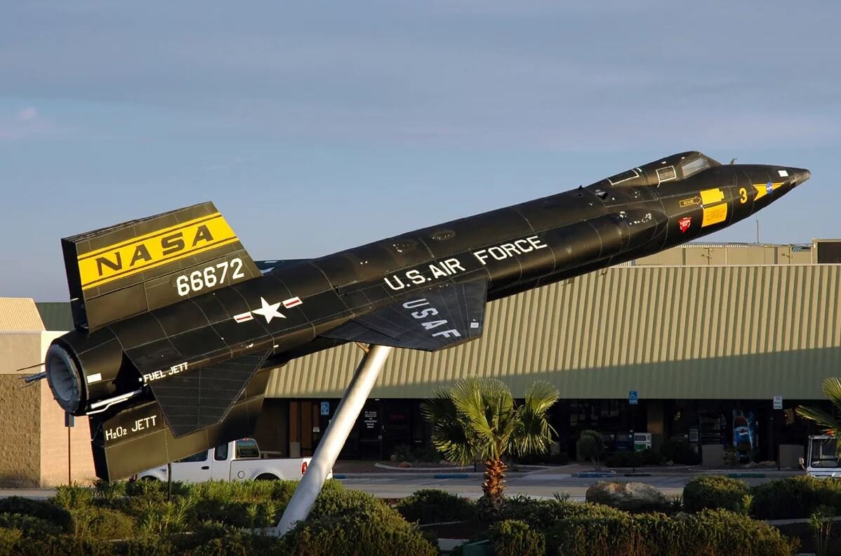 X-15 на таком в космос пытался подняться Нил Армстронг 