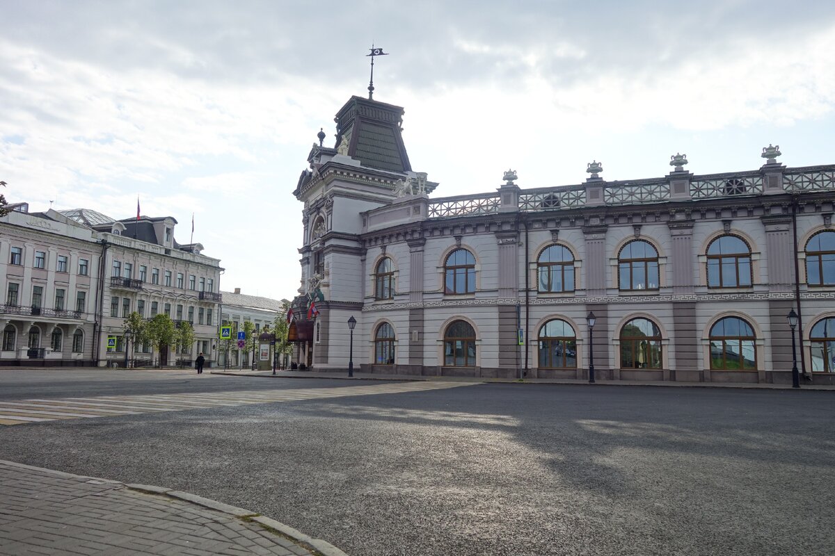 В Казани я сняла дешёвые апартаменты на этой улице, в 3 минутах от Кремля