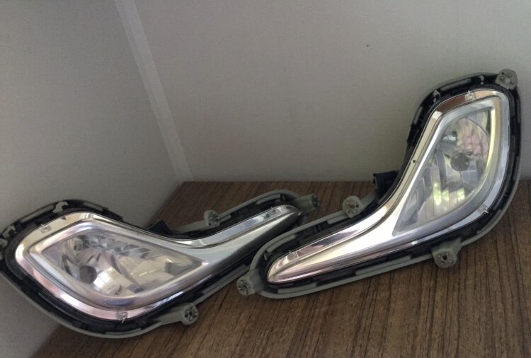 Обычные , заводские туманки . 