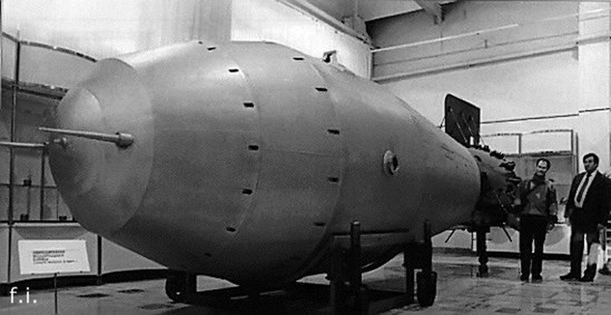 "Царь-бомба", она же "Кузькина мать", она же АН602 — самая мощная бомба в истории человечества.