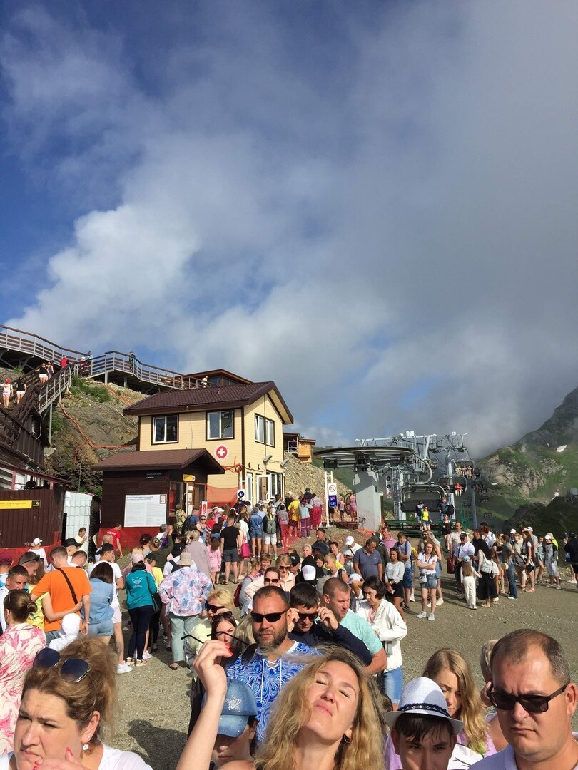 На Красной поляне в Сочи, все без масок