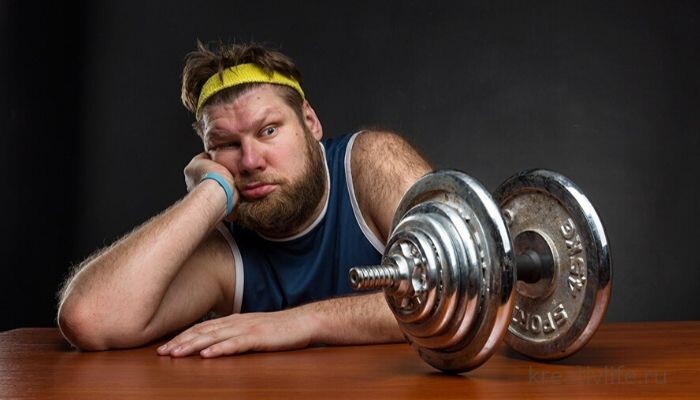 Учитывай, что в течение дня количество гормонов также отличается. Может наблюдаться утренний всплеск активности или наоборот вечерний. Выбирай время для тренировки, ориентируясь на свое настроение и физическое состояние.