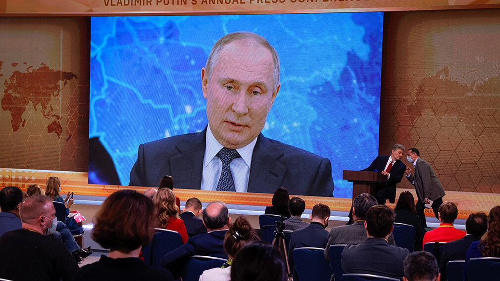 Фото с пресс-конференции