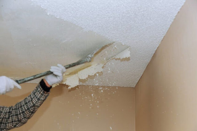 Как правильно покрасить потолок в комнате своими руками