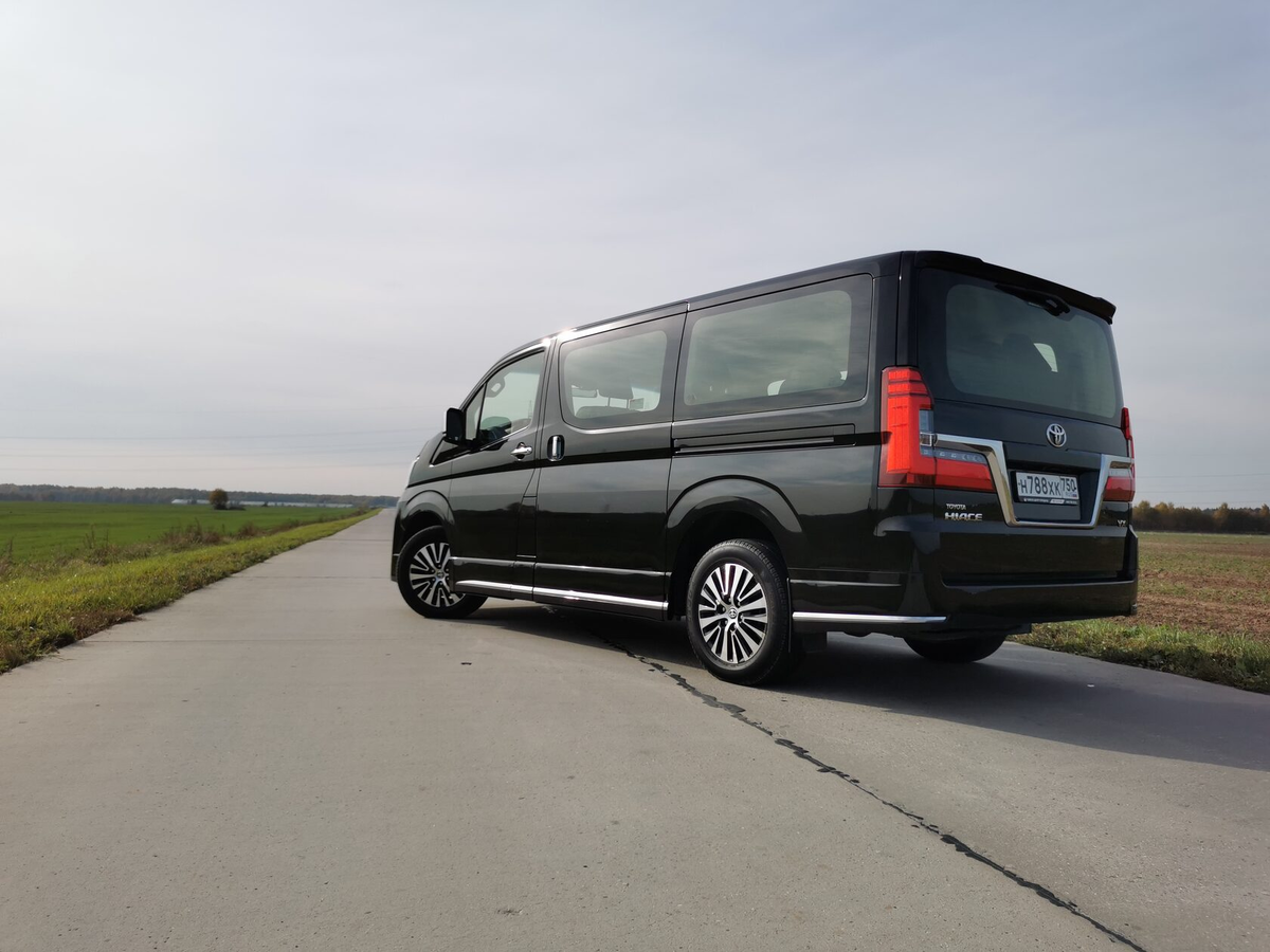 Тест-драйв TOYOTA HIACE VIP: БЕЗ ШУТОК ПРО МАРШРУТКУ | Автодор и T-pass |  Дзен