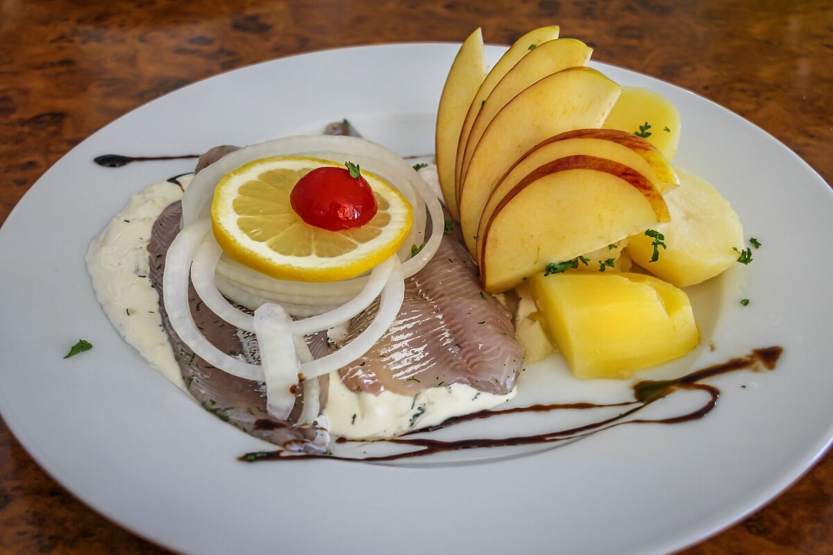 Самый вкусный и пряный маринад для селедки по рецепту Евгения Клопотенко |  FoodOboz | Дзен