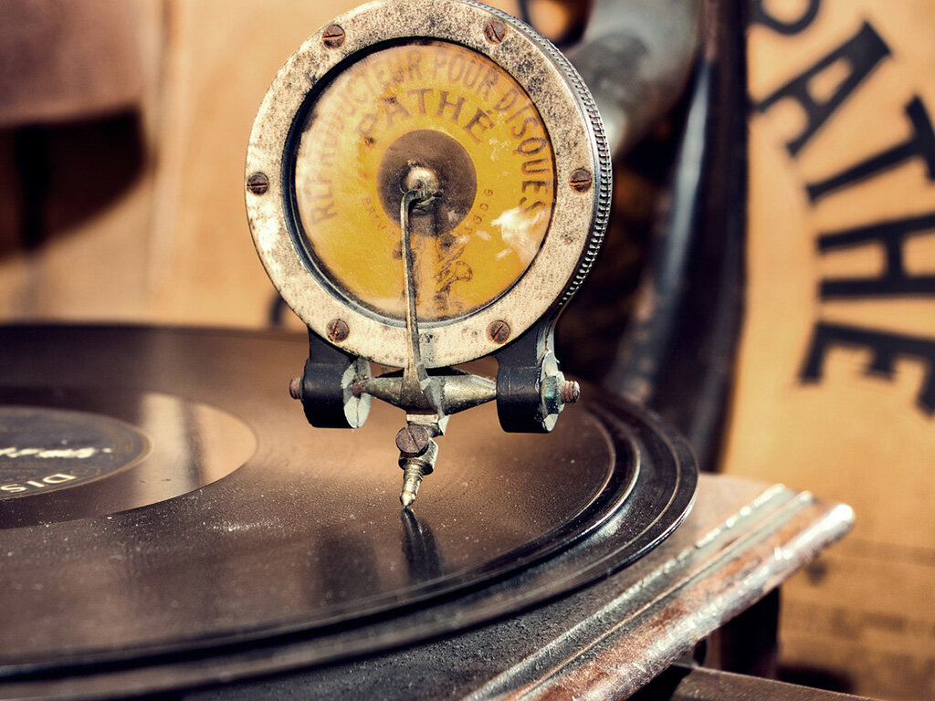 Патефон. Изображение с сайта pixabay.com